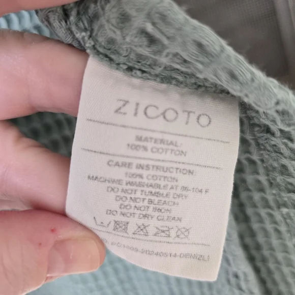 ZICOTO Soft Hooded Waffle Cotton Beach Towel for Kids - Picture 5 of 6